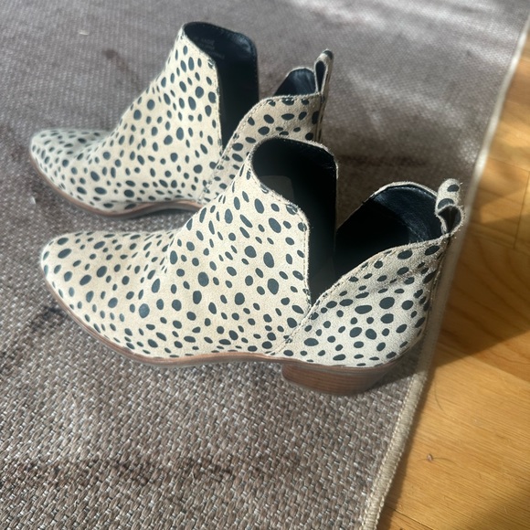 Dolce Vita Leopard Leather Ankle Boots Kaidie Sz 6M - Picture 8 of 8